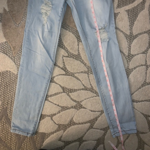 Distressed Jeans - Picture 5 of 5